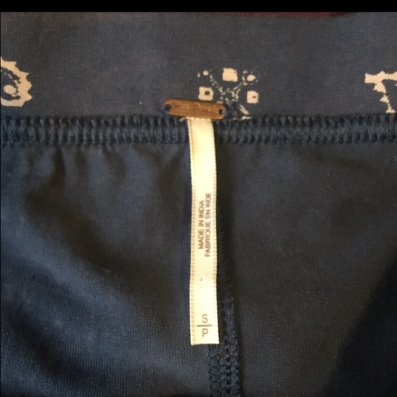 Free People Hanker-Chief Print Legging in Navy Blue - Picture 4 of 4